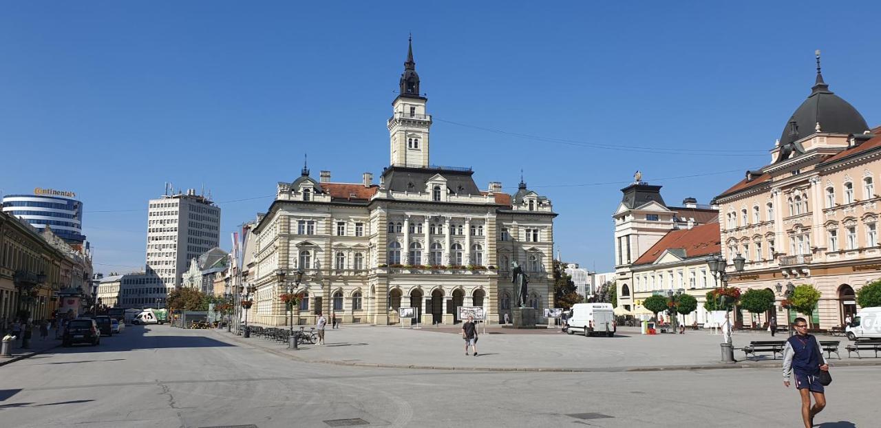 Theatre Square Apartments Novi Sad Extérieur photo