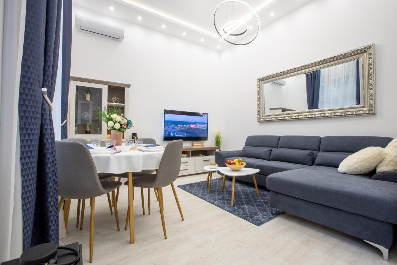 Theatre Square Apartments Novi Sad Extérieur photo