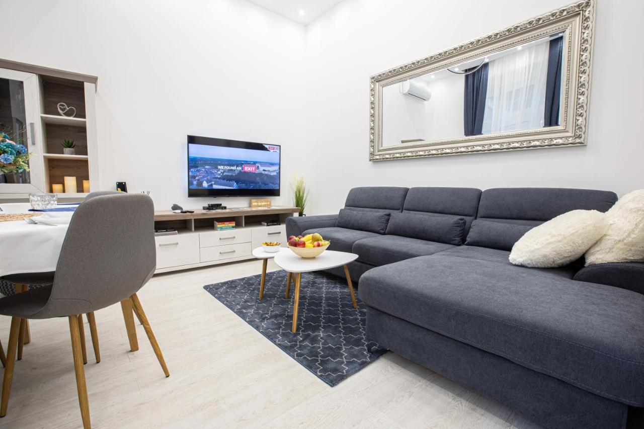 Theatre Square Apartments Novi Sad Extérieur photo