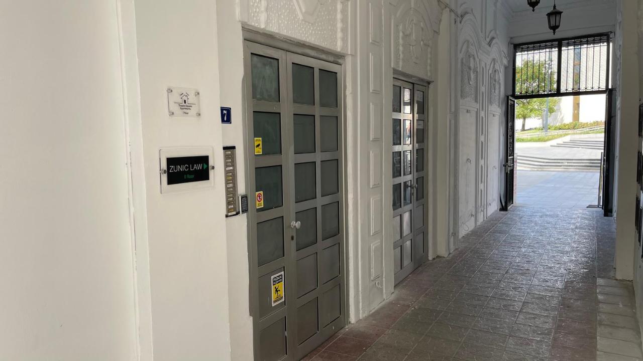 Theatre Square Apartments Novi Sad Extérieur photo