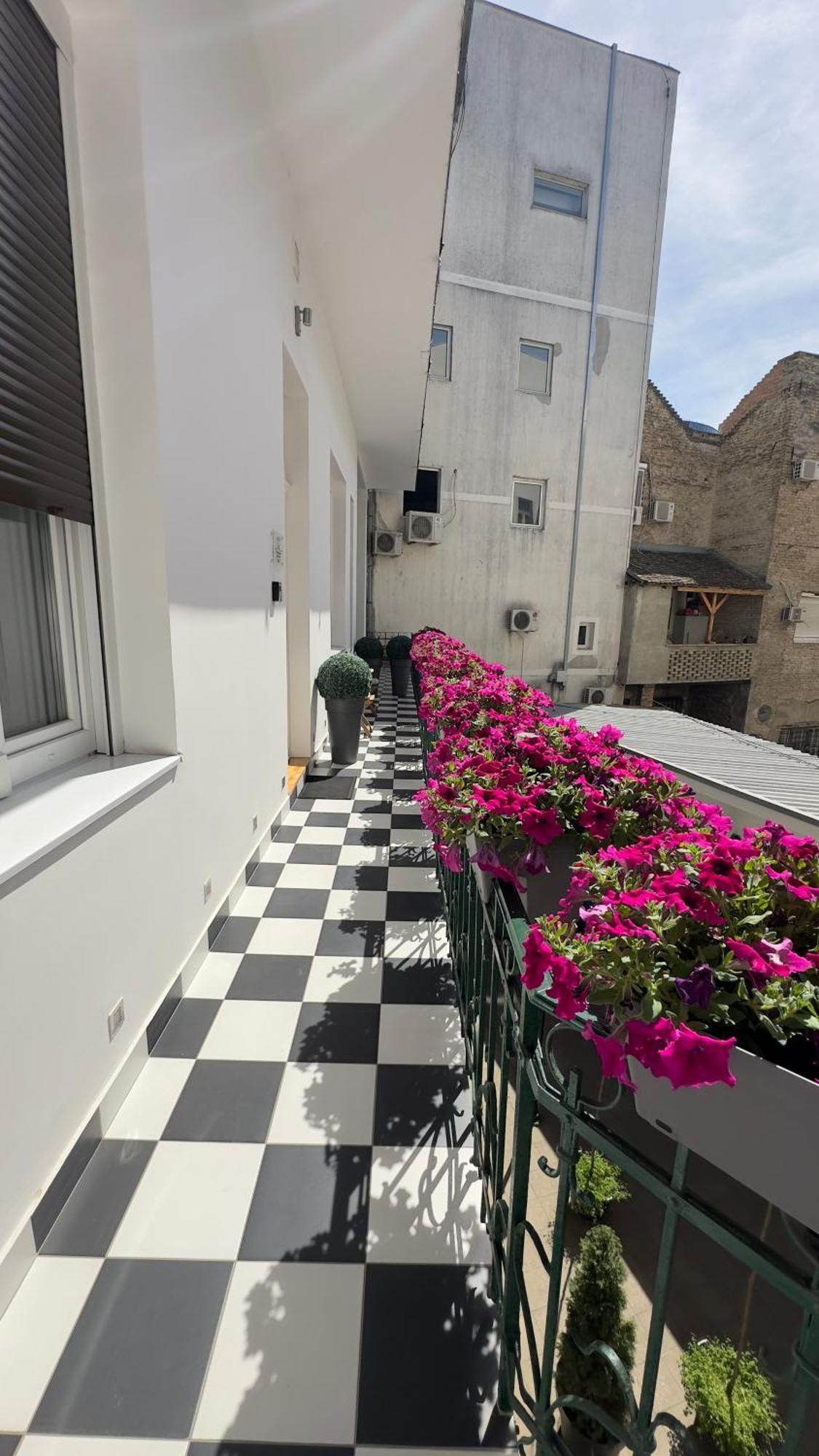 Theatre Square Apartments Novi Sad Extérieur photo